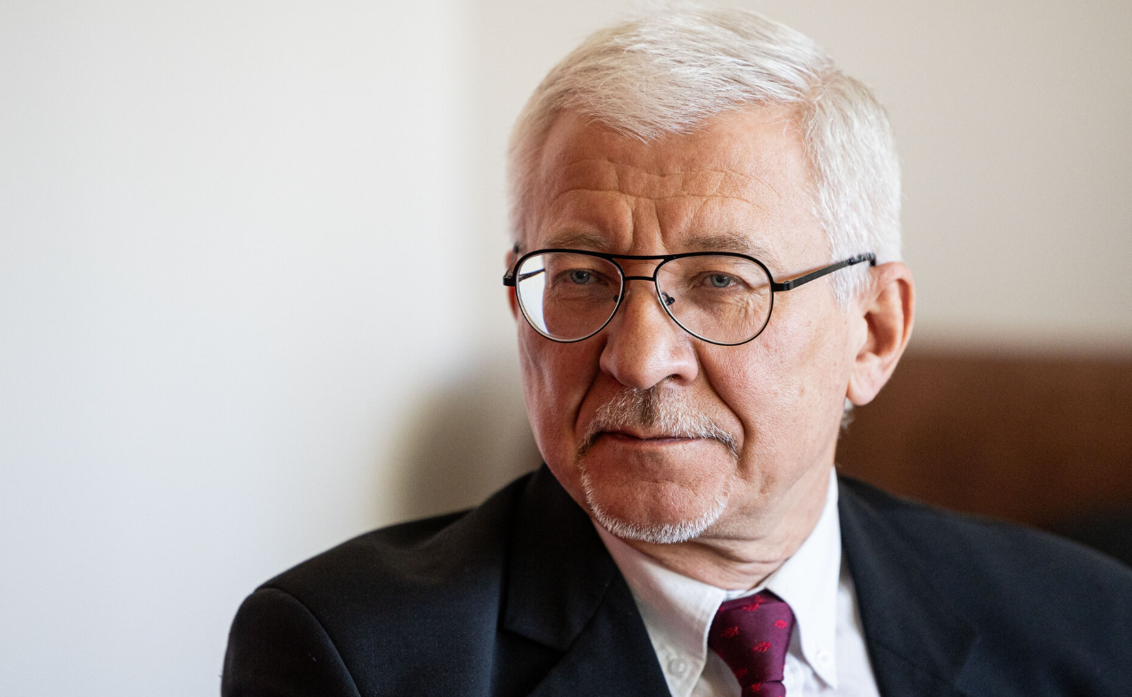 Šių dienų vargdieniai: pokalbis su prof. B.Gruževskiu